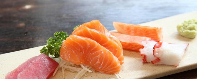 高蛋白低脂肪的新鲜生鱼片精选