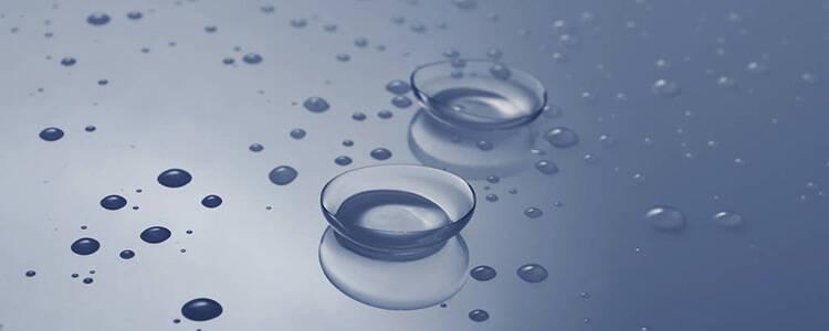 九款水感湿润的隐形眼镜护理液